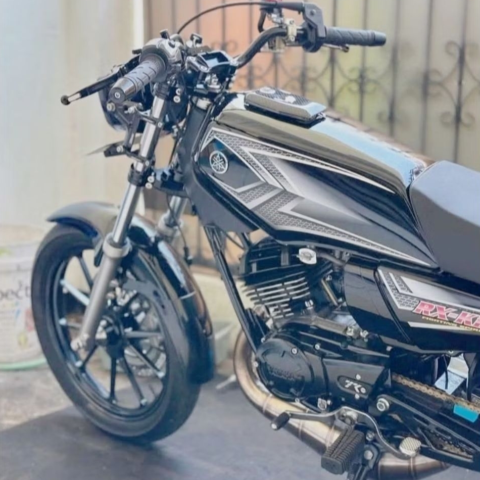 STRIPING RX KING YAMAHA RX KING TAHUN 2004 HITAM LIS BODY YAMAHA RX KING 2004 BERKUALITAS TERBAIK