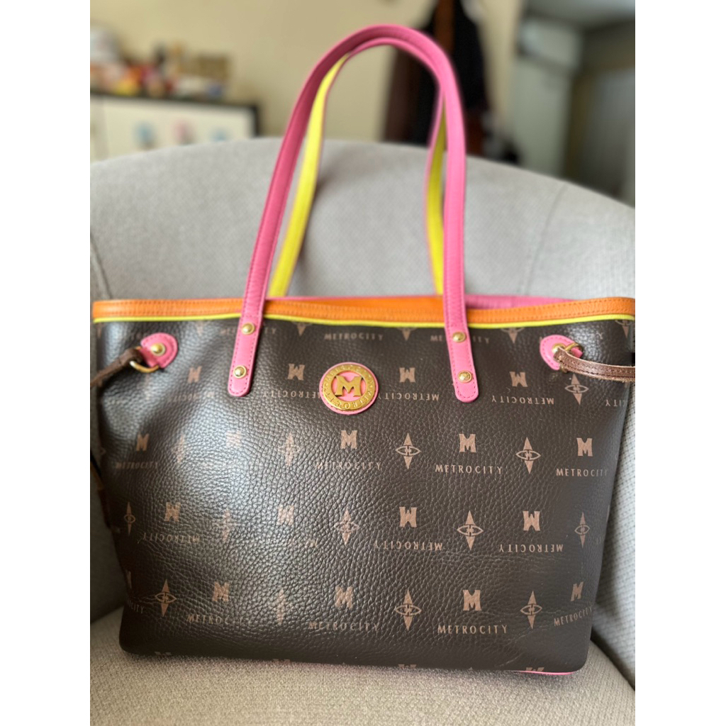 Prelove metrocity tote