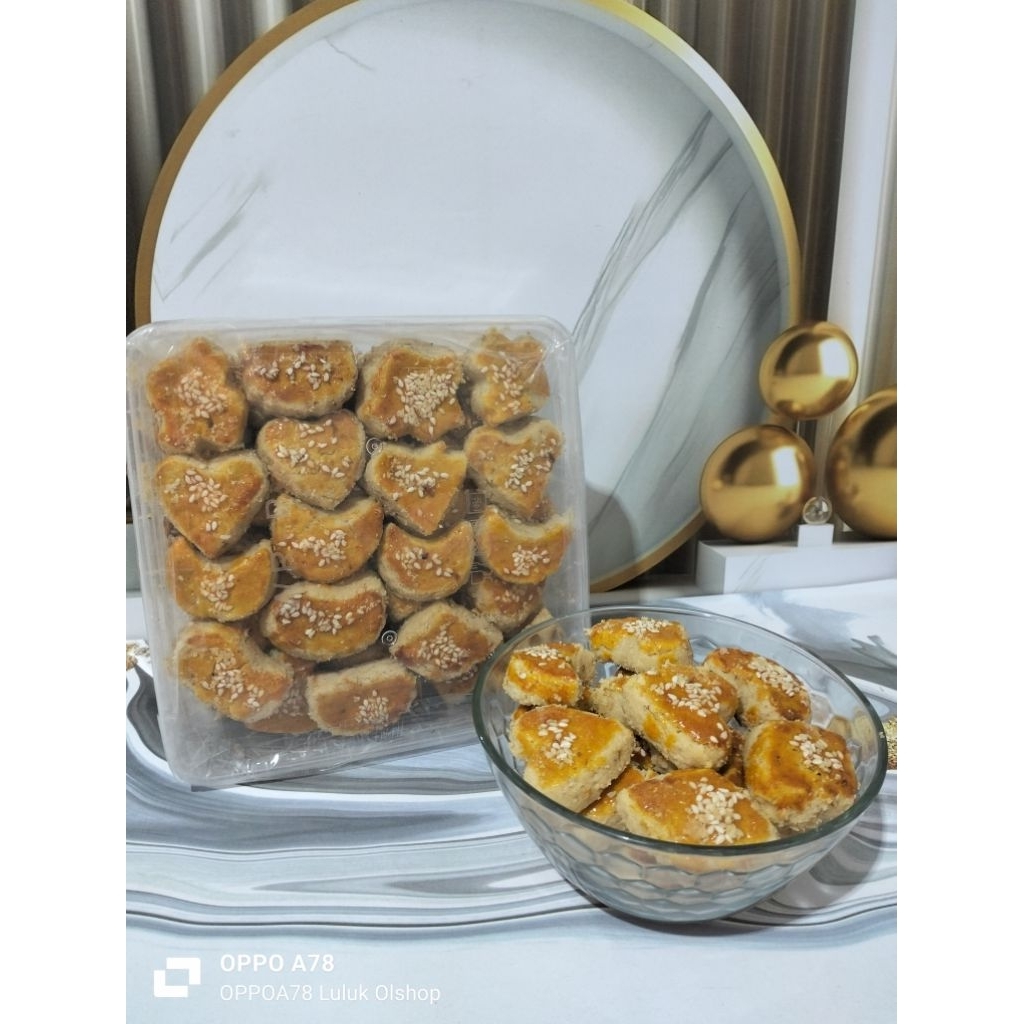 

kue kering kacang mama ikria rasa nya mantul bikin kalian ketagihan