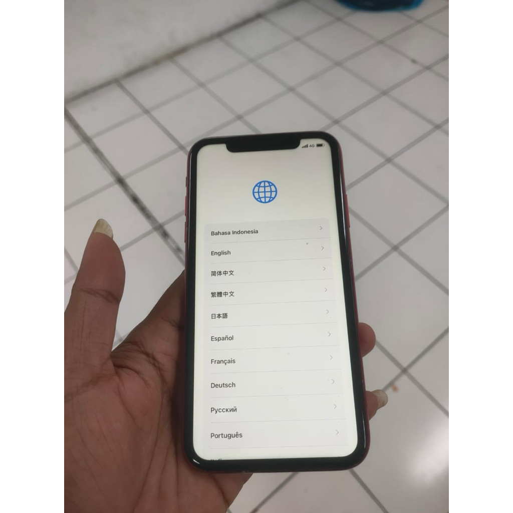 iphone xr lock hallo 128 GB hp only