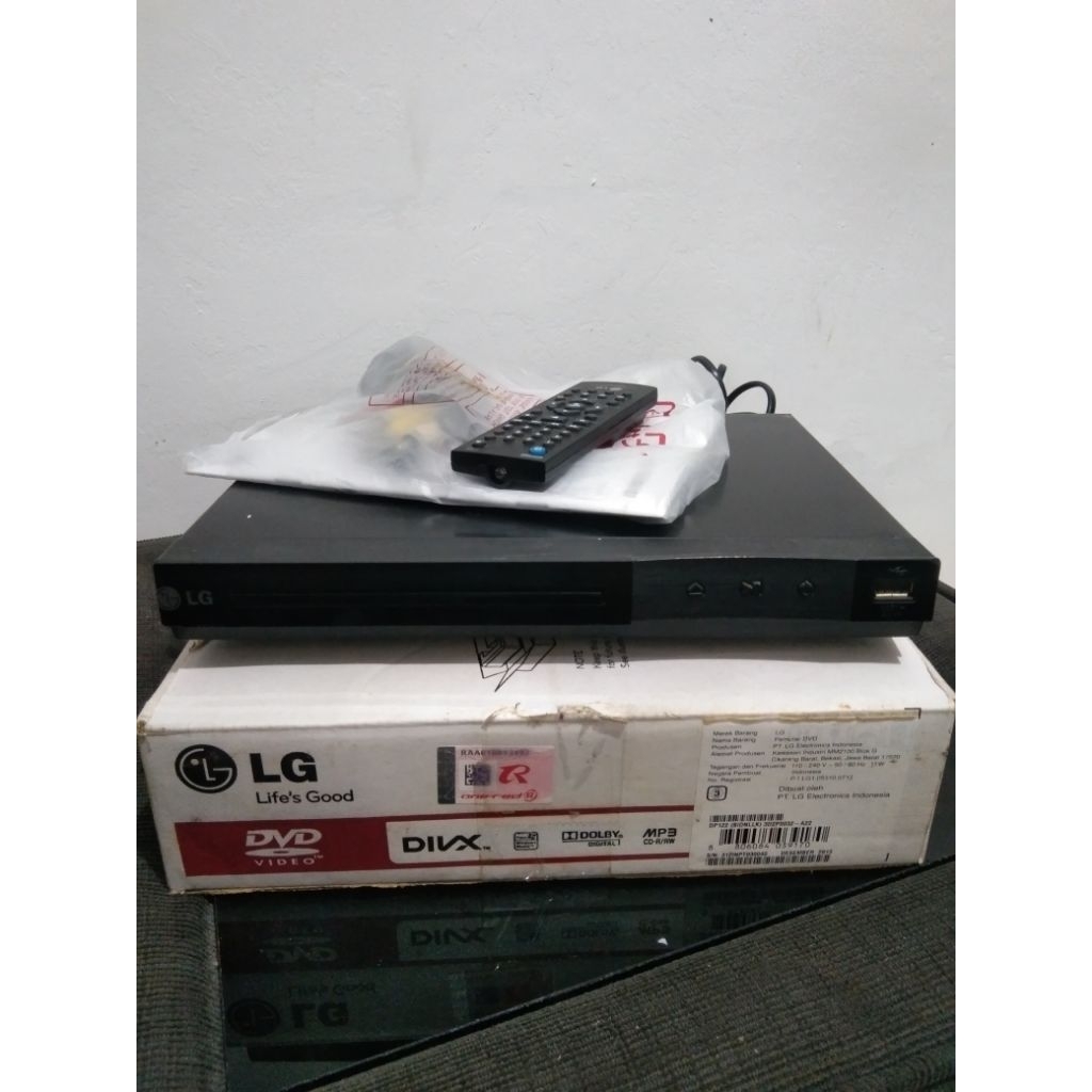 DVD player LG MODEL DP122 bekas