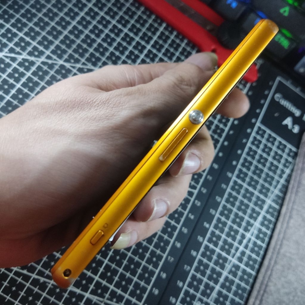 sony z1 compact docomo x handphone hp smartphone 2nd bekas second seken preloved minus