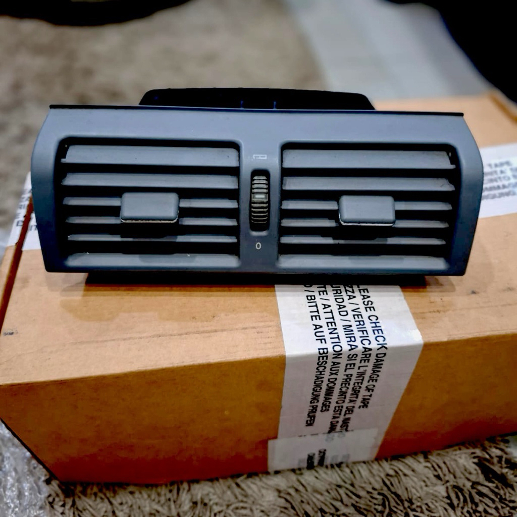 W210 eclass kisi AC tengah grey