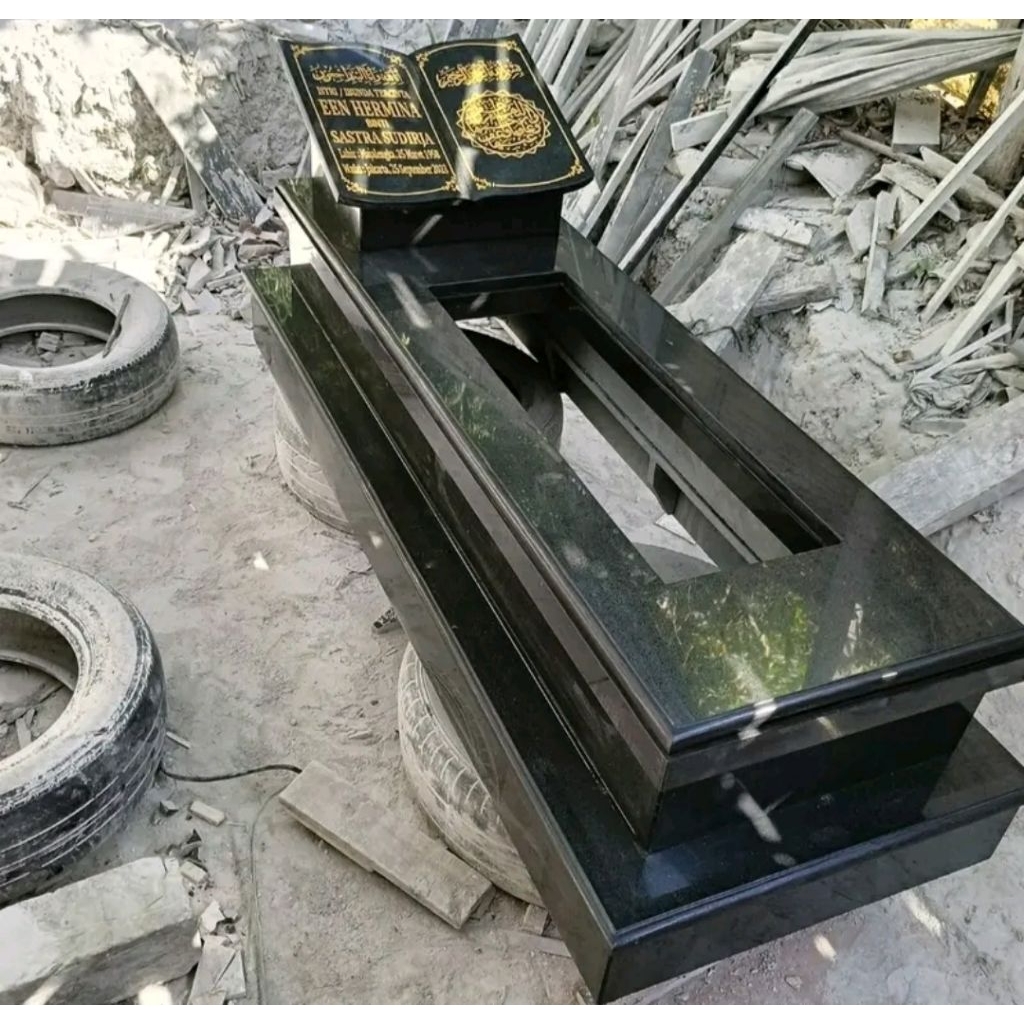 kijing makam batu granit hitam