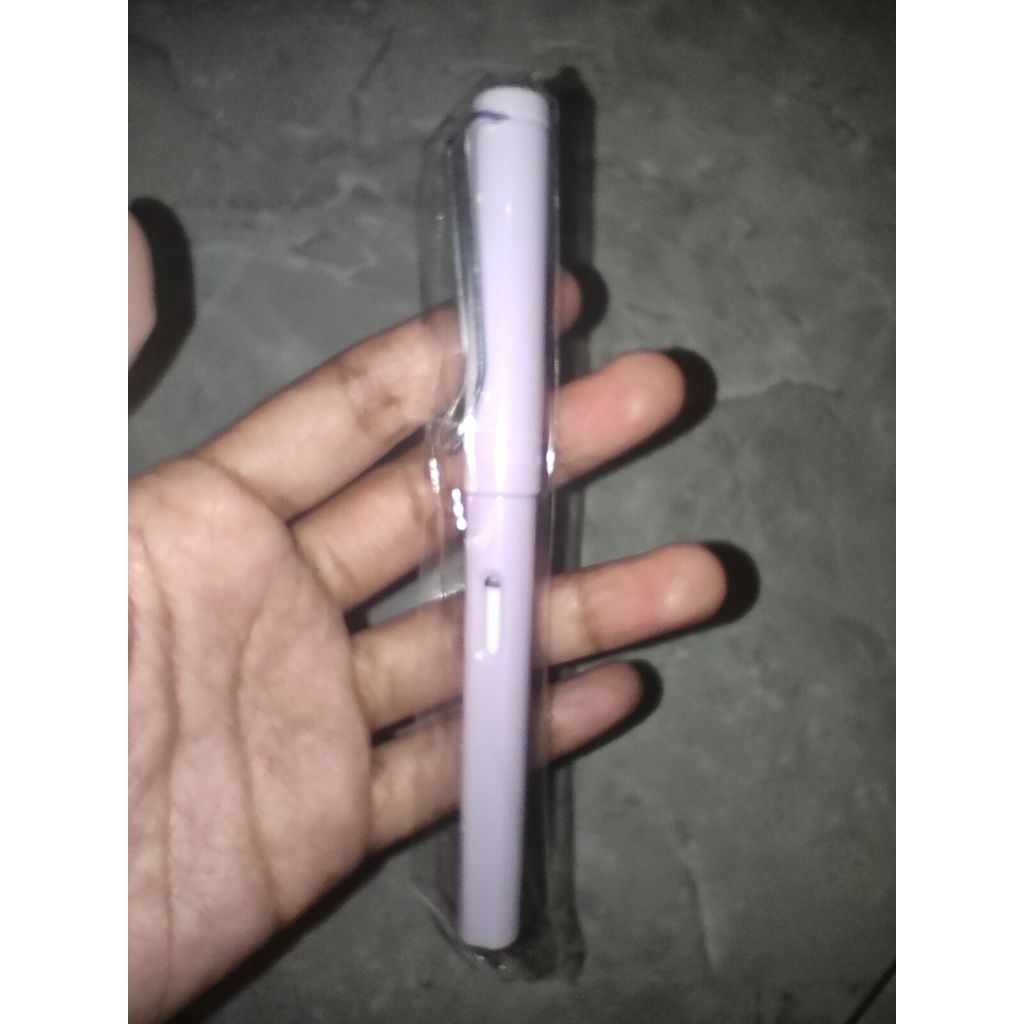 

Pensil abadi Lilac