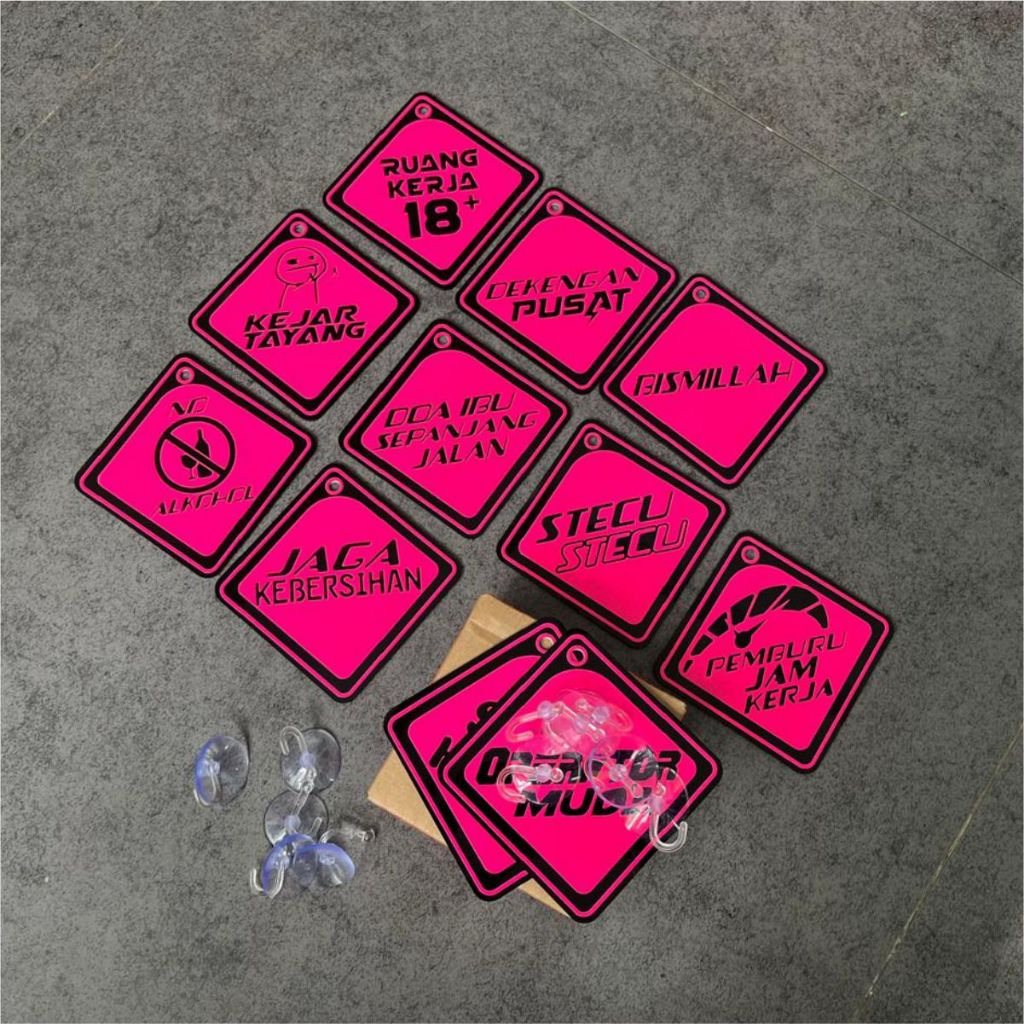 Gantungan kaca akrilik mobil truk, pick up, bus lengkap dengan cantolan stiker pink stabilo dua sisi
