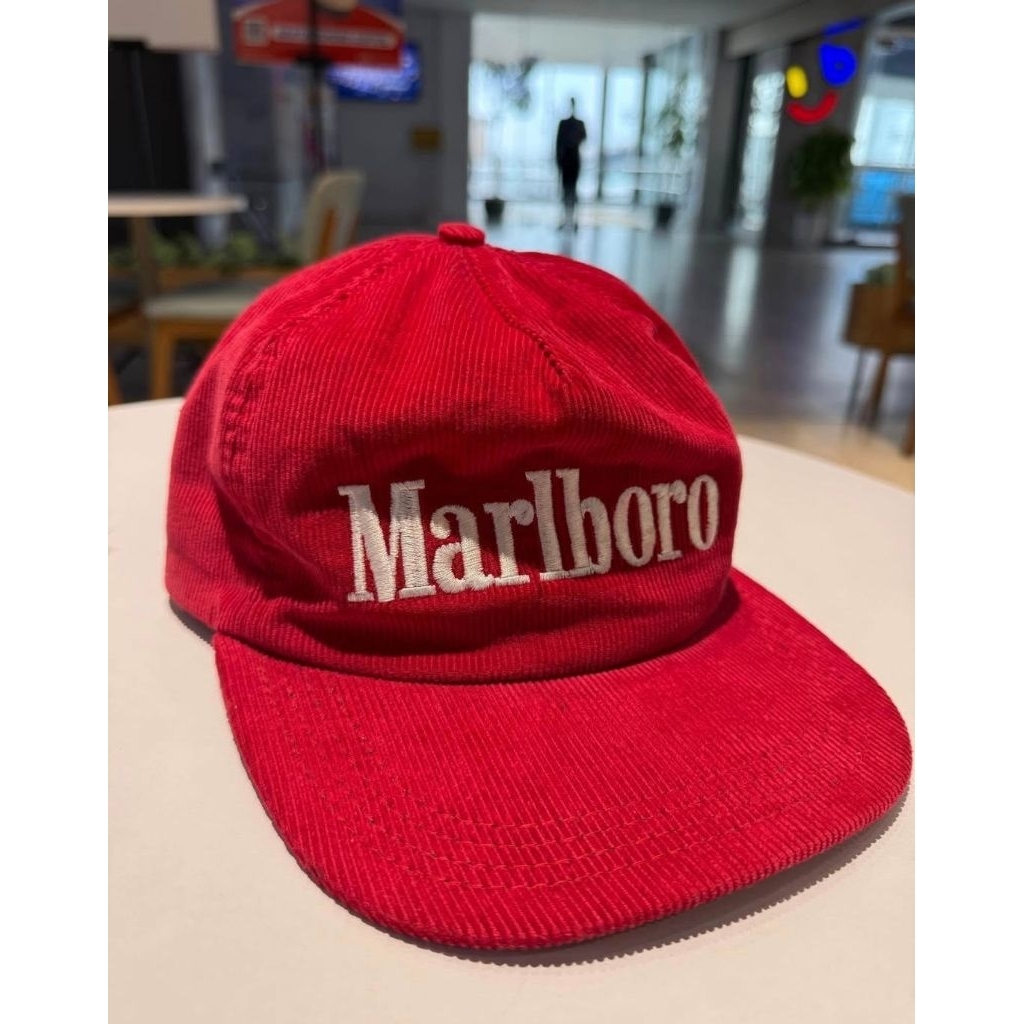 topi vintage Marlboro