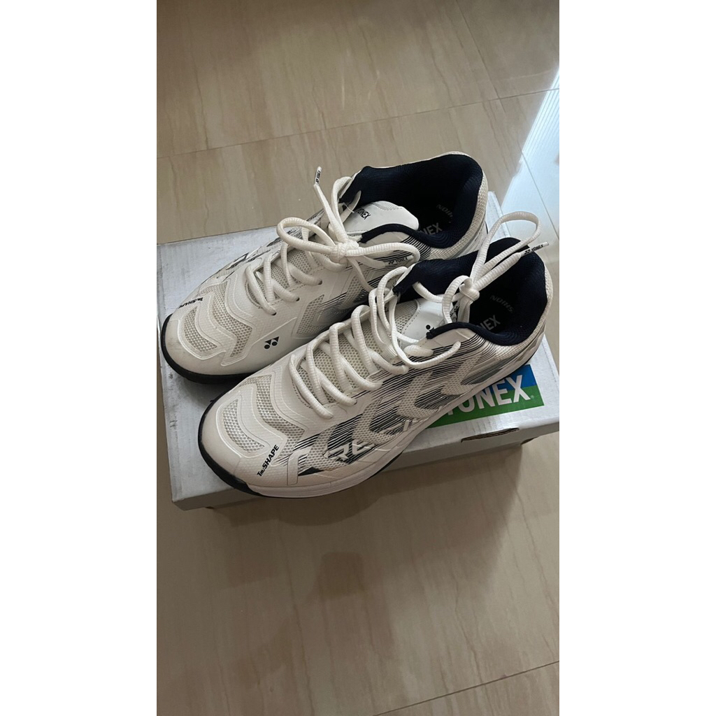 Sepatu Badminton Yonex Precision 2