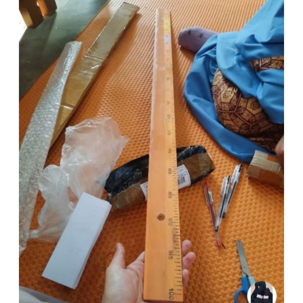 

Penggaris kayu 1 meter/ penggaris kayu 100 cm/ alat ukur/kebutuhan menjahit/alat jahit