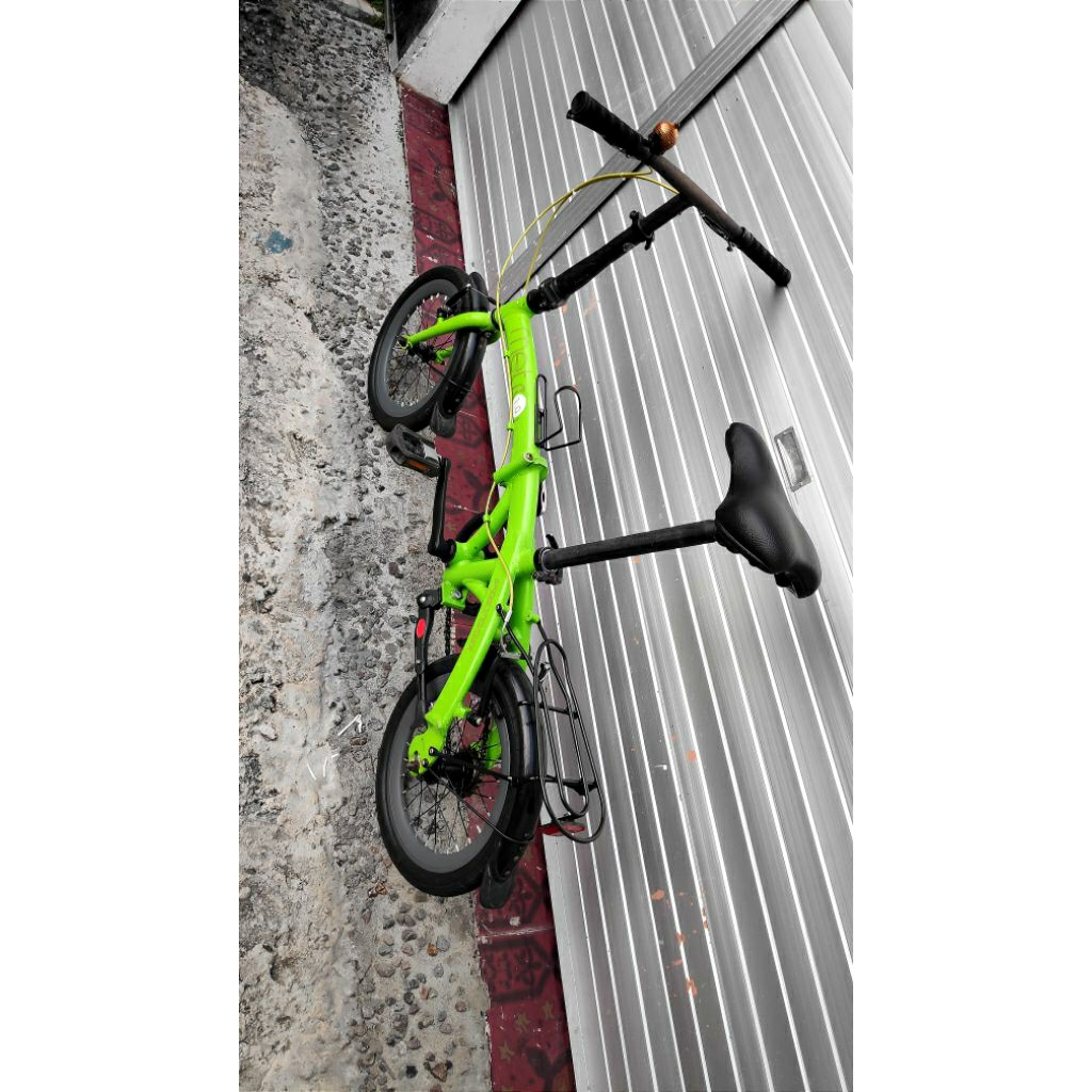 sepeda lipat polygon metro 1.0 size 16
