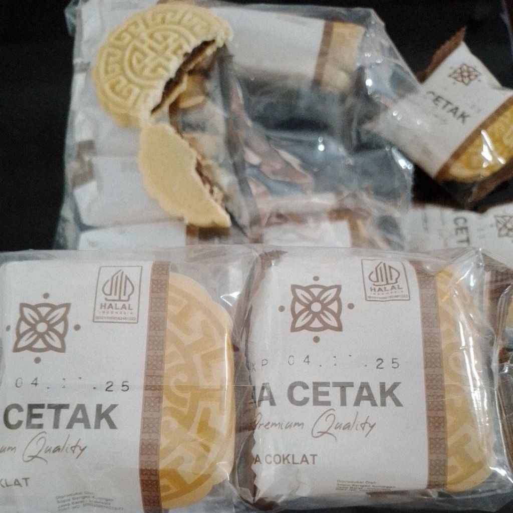 

Pia Cetak isi 10 pcs Rasa Coklat