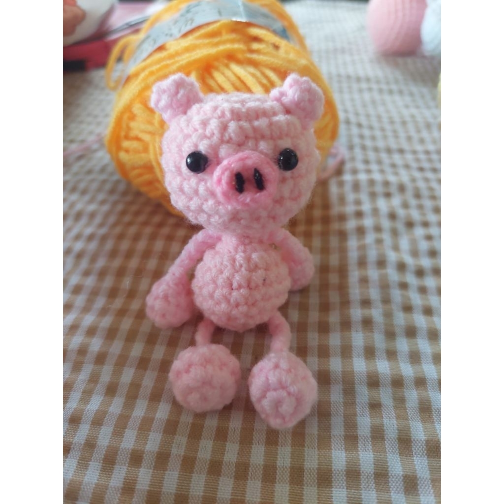 Gantungan Kunci Mini Pig Rajut