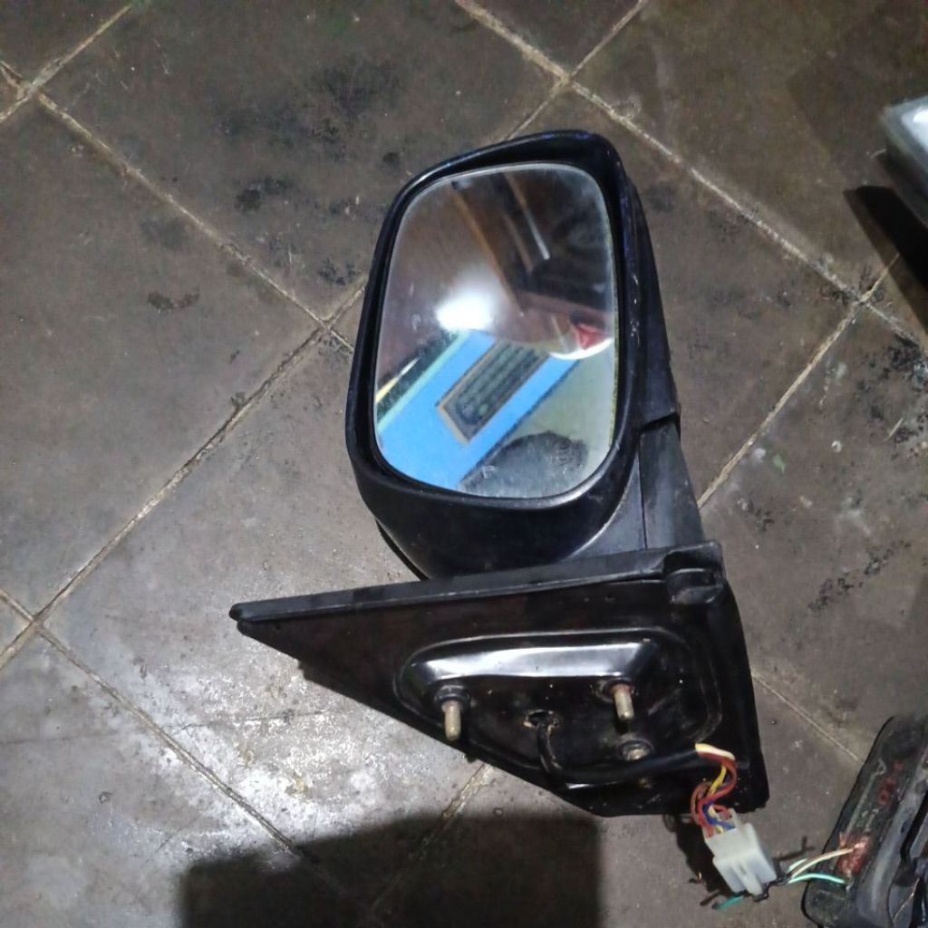spion kanan geely mk1