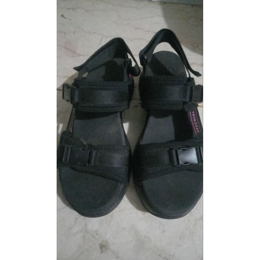 Skechers preloved