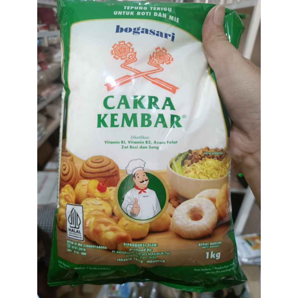 

TEPUNG CAKRA KEMBAR PREMIUM 1KG/TEPUNG BOGASARI