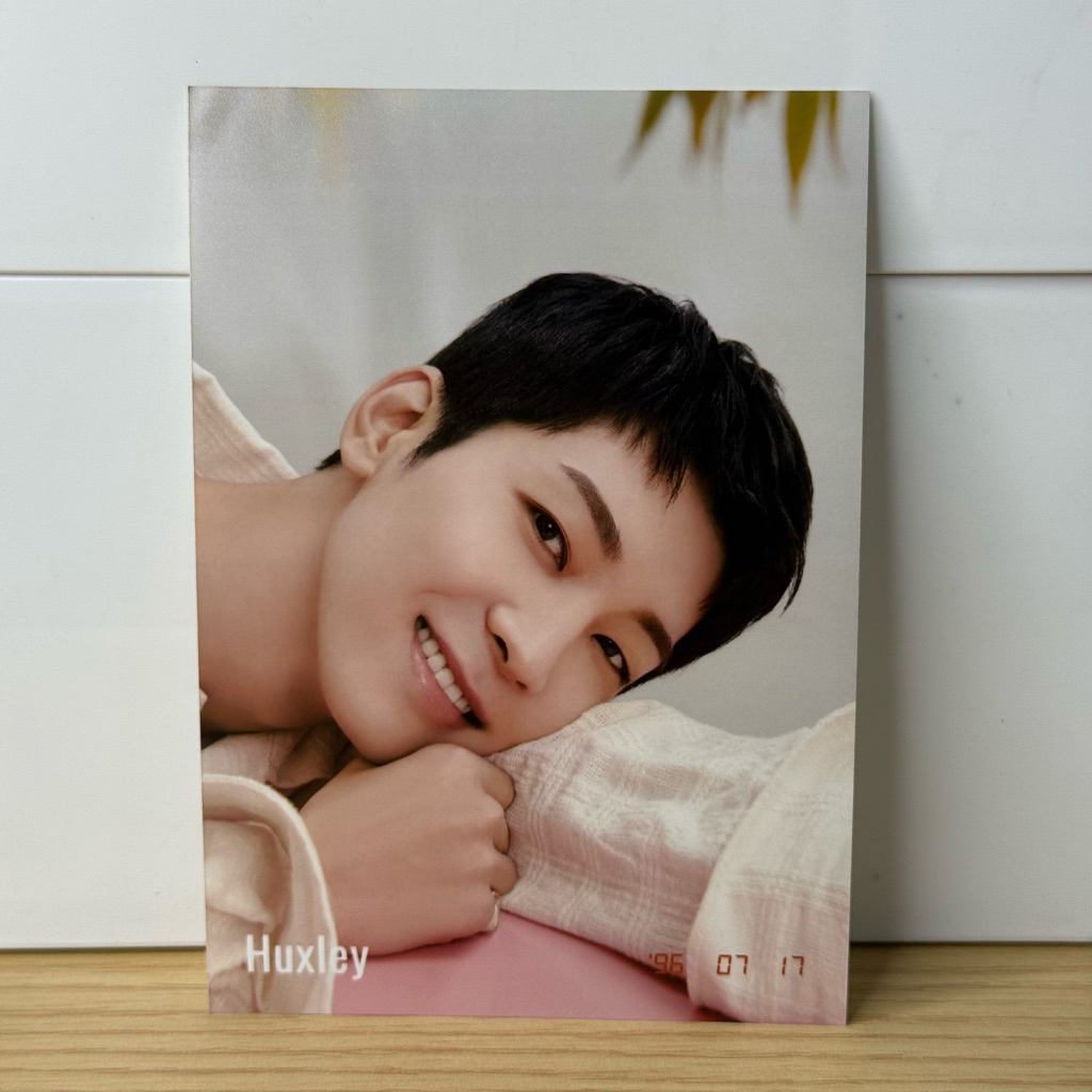 [READY STOCK] Seventeen Wonwoo Official Postcard - HUXLEY A ver.