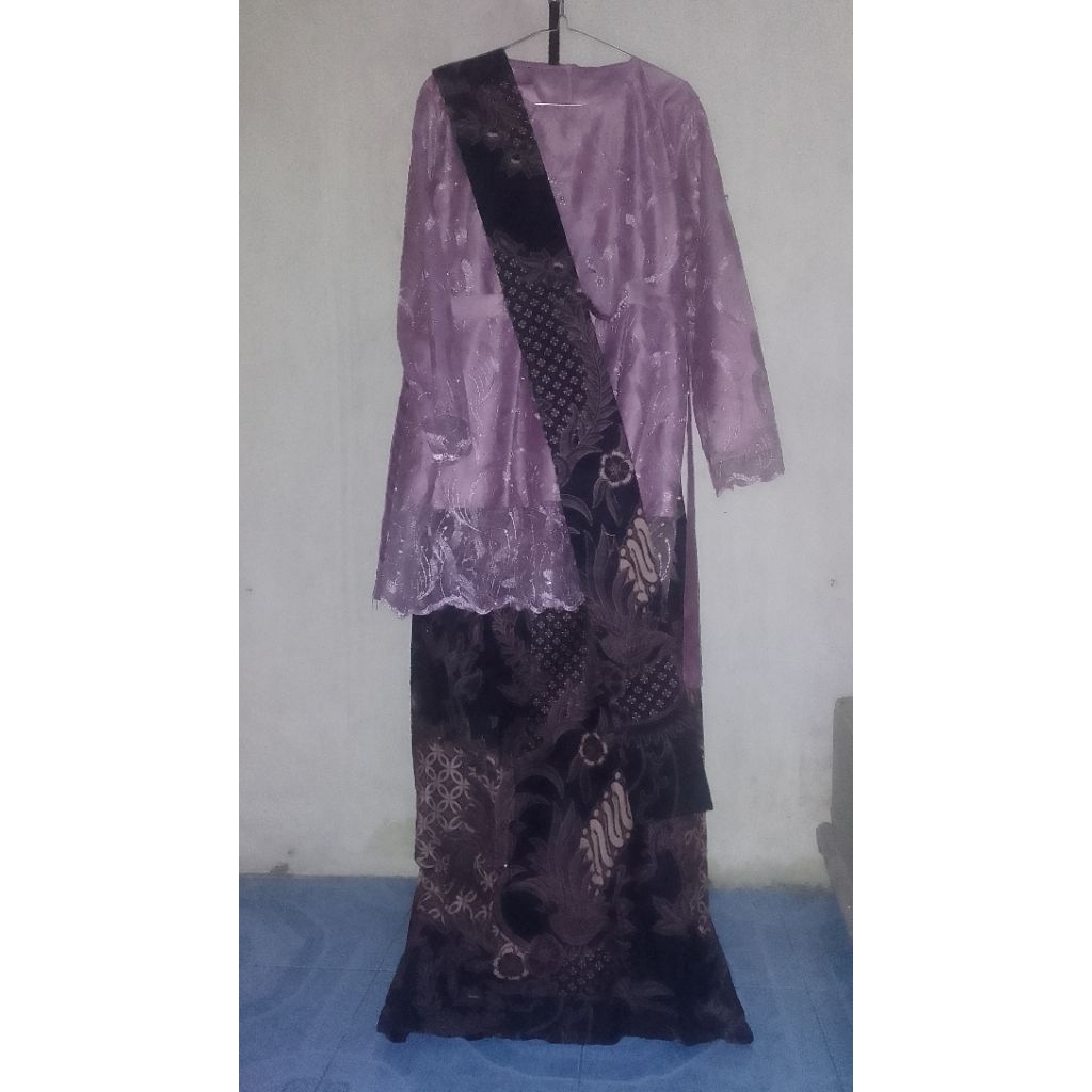 preloved/baju bekas set kebaya modern zafina