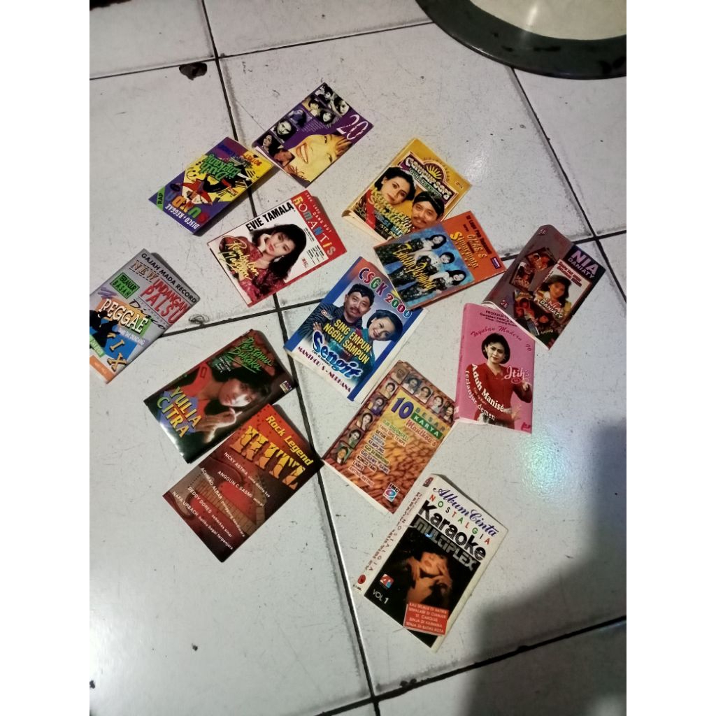 cover campuran kaset pita