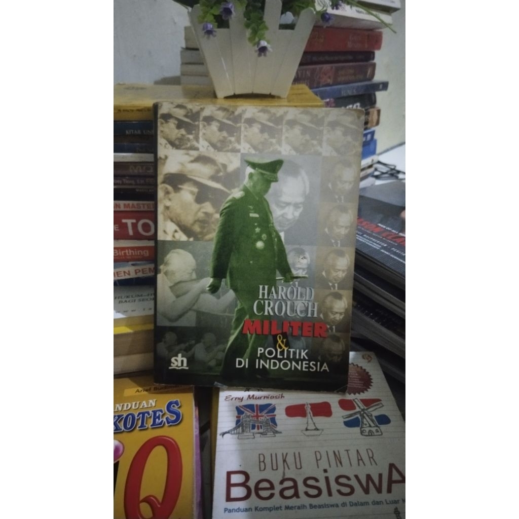 BUKU MILITER DAN POLITIK DI INDONESIA