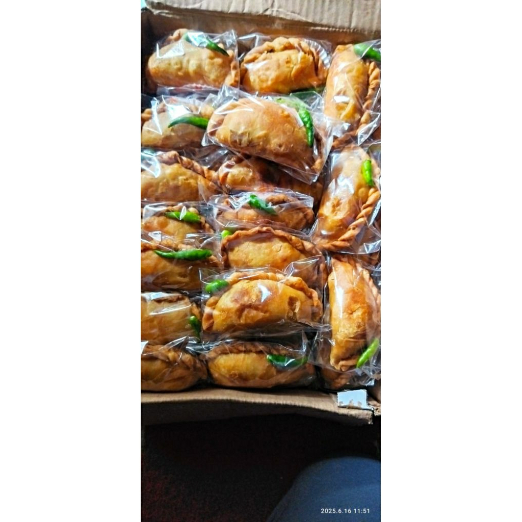 

Pastel isi ayam wortel