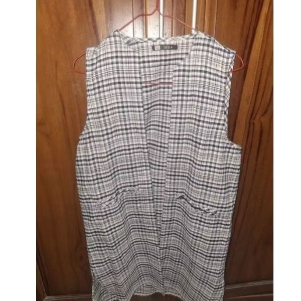 geela vest wanita