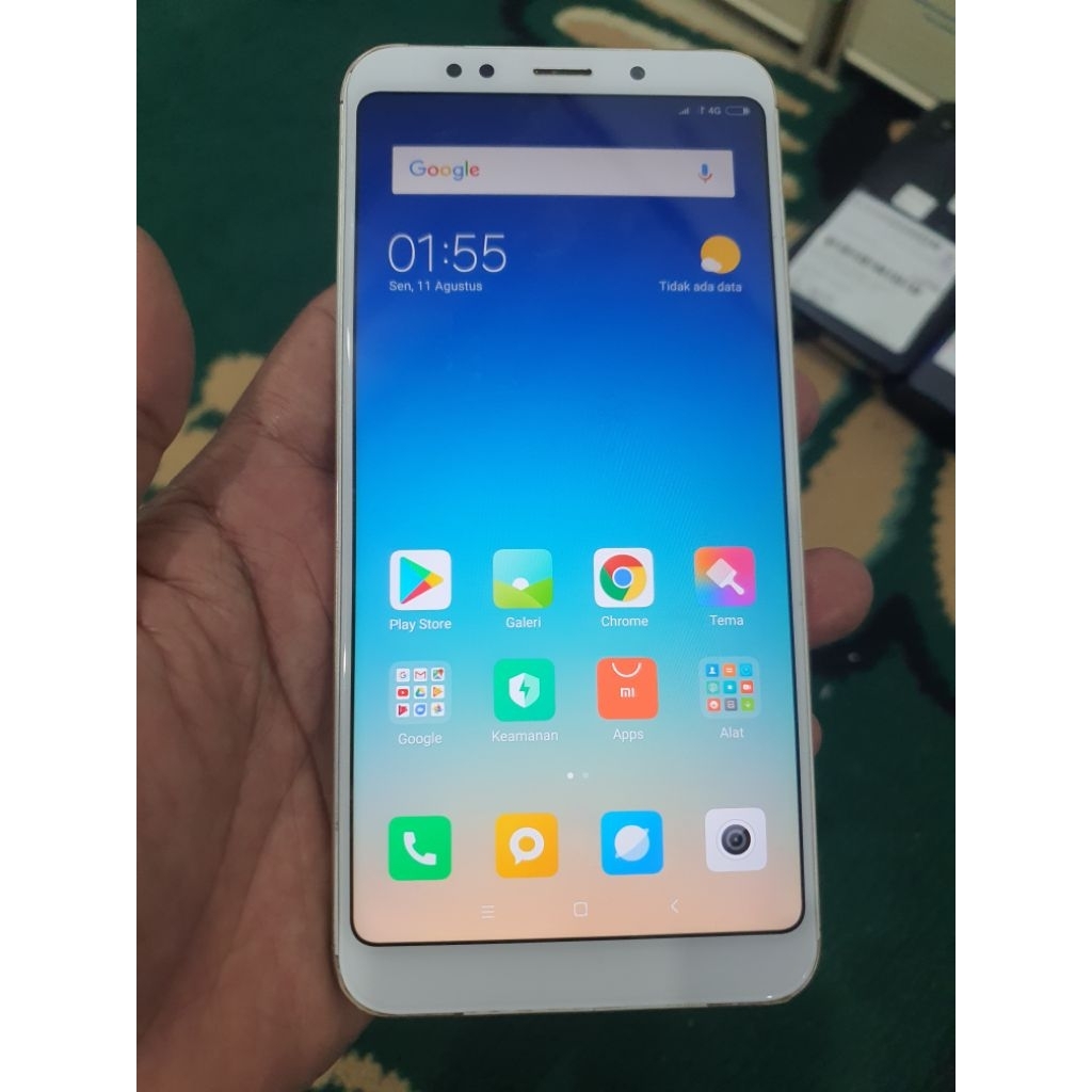 REDMI 5 PLUS RAM 3/32 SECOND