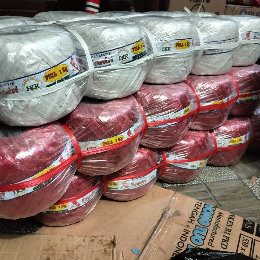 

paket rafia merah putih 1 kg full