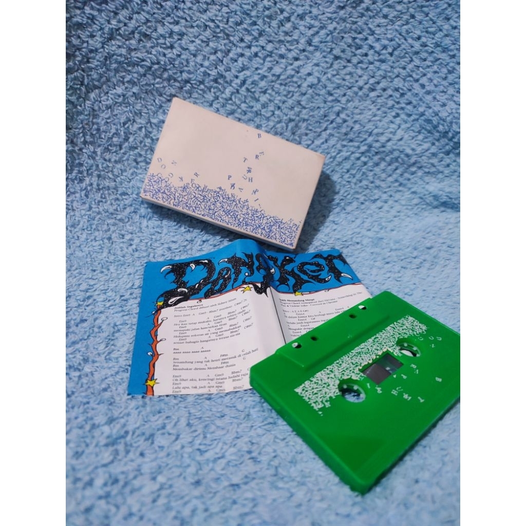 Kaset Pita Dongker Bertaruh Pada Api