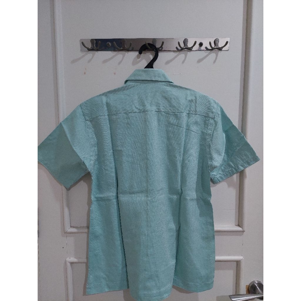 Guy Laroche Kemeja Pria Lengan Pendek Warna Tosca Size S - Bekas