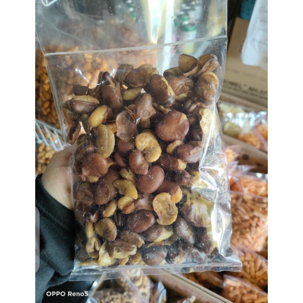 

250 gr Kacang koro asin kulit/ kacang roay Snack asin gurih camilan kiloan murah oleh-oleh bandung murah