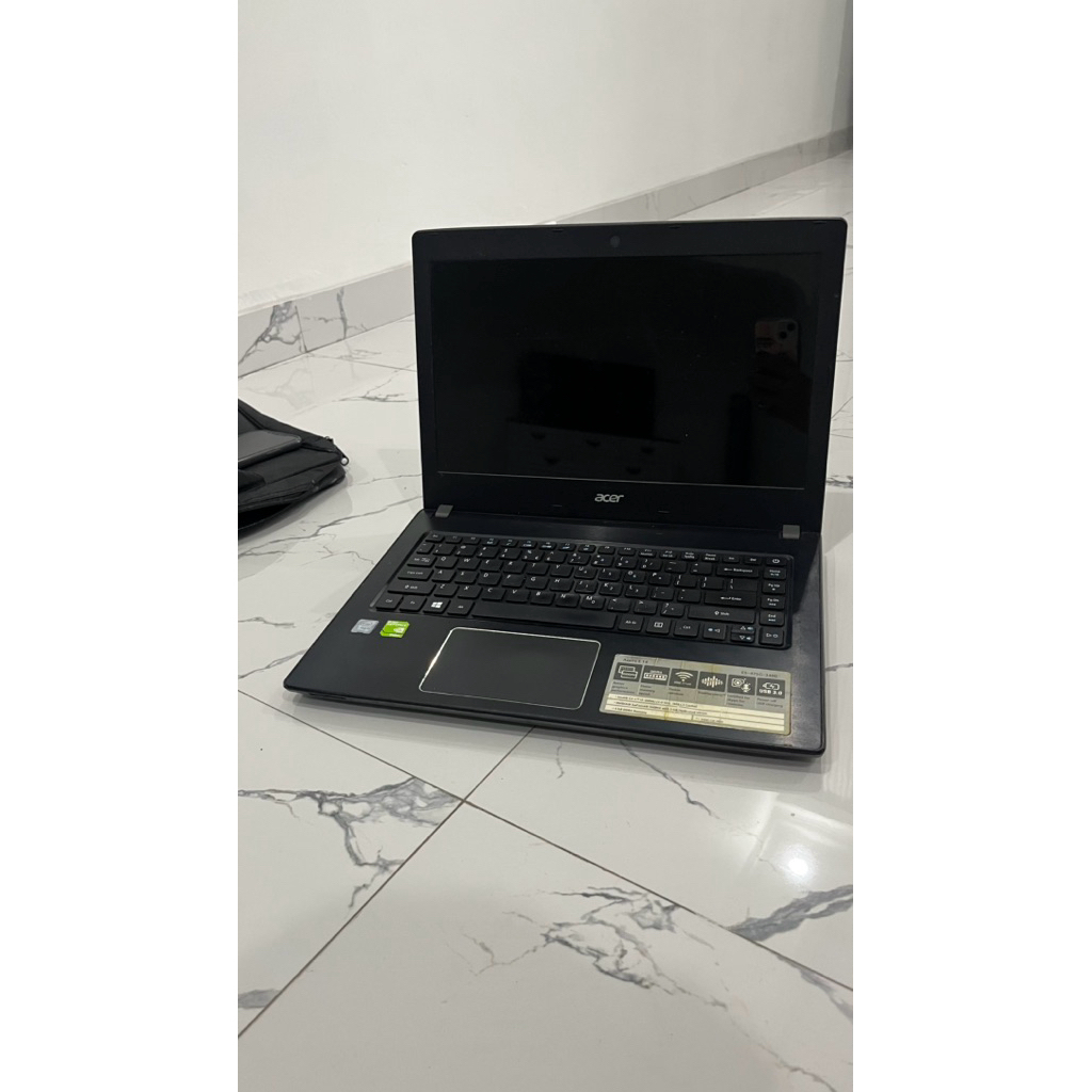 Laptop Acer Aspire E14