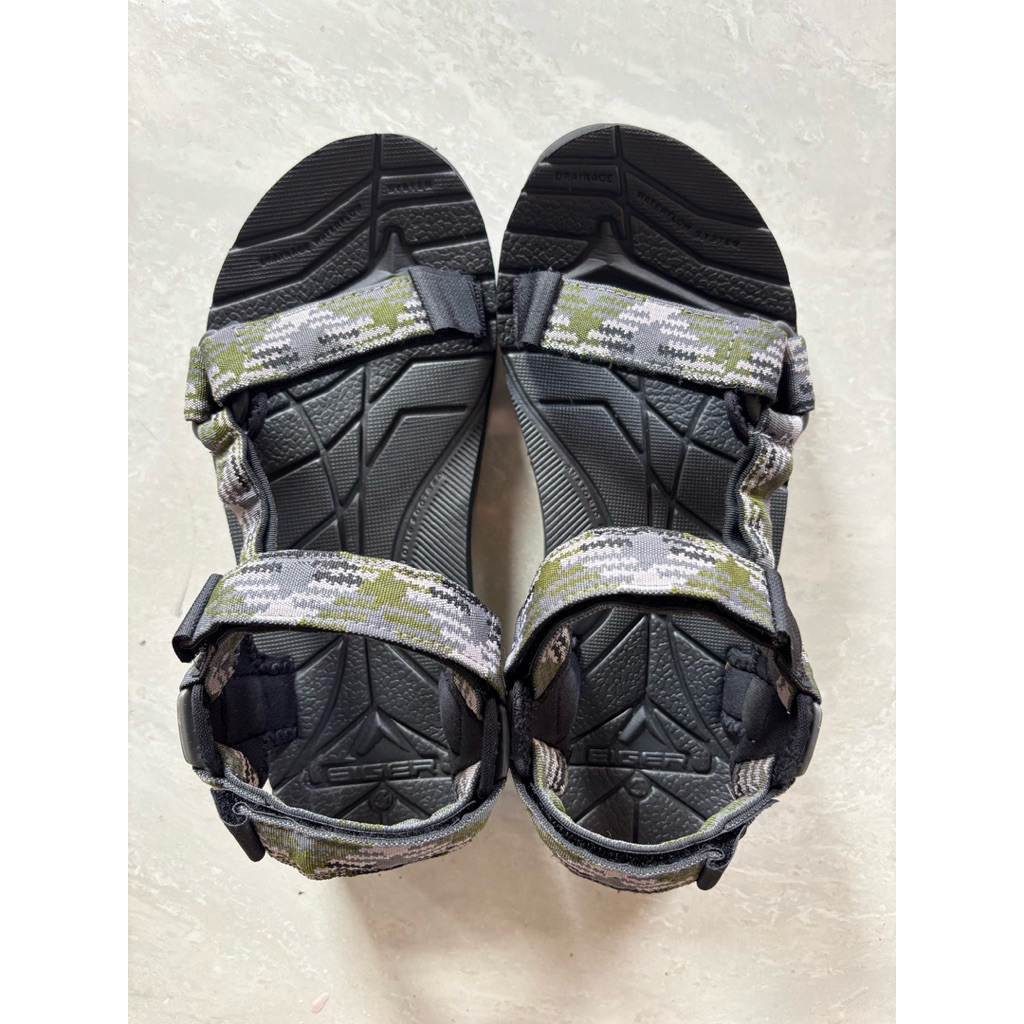 Sandal Gunung Eiger Size 41