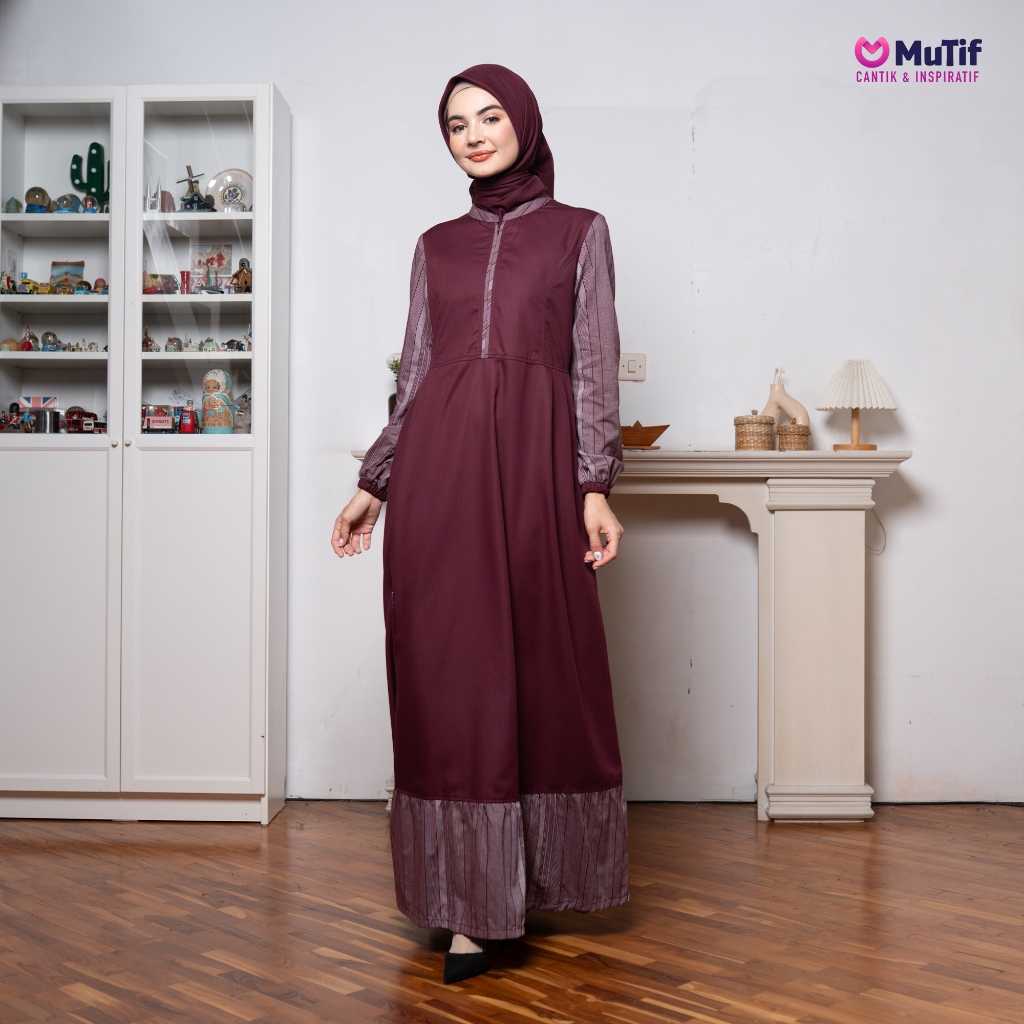 MUTIF Gamis Wanita Dewasa Renina Merah Maroon Kombinasi Polos dan Motif Stripe Busui Wudhu Friendly