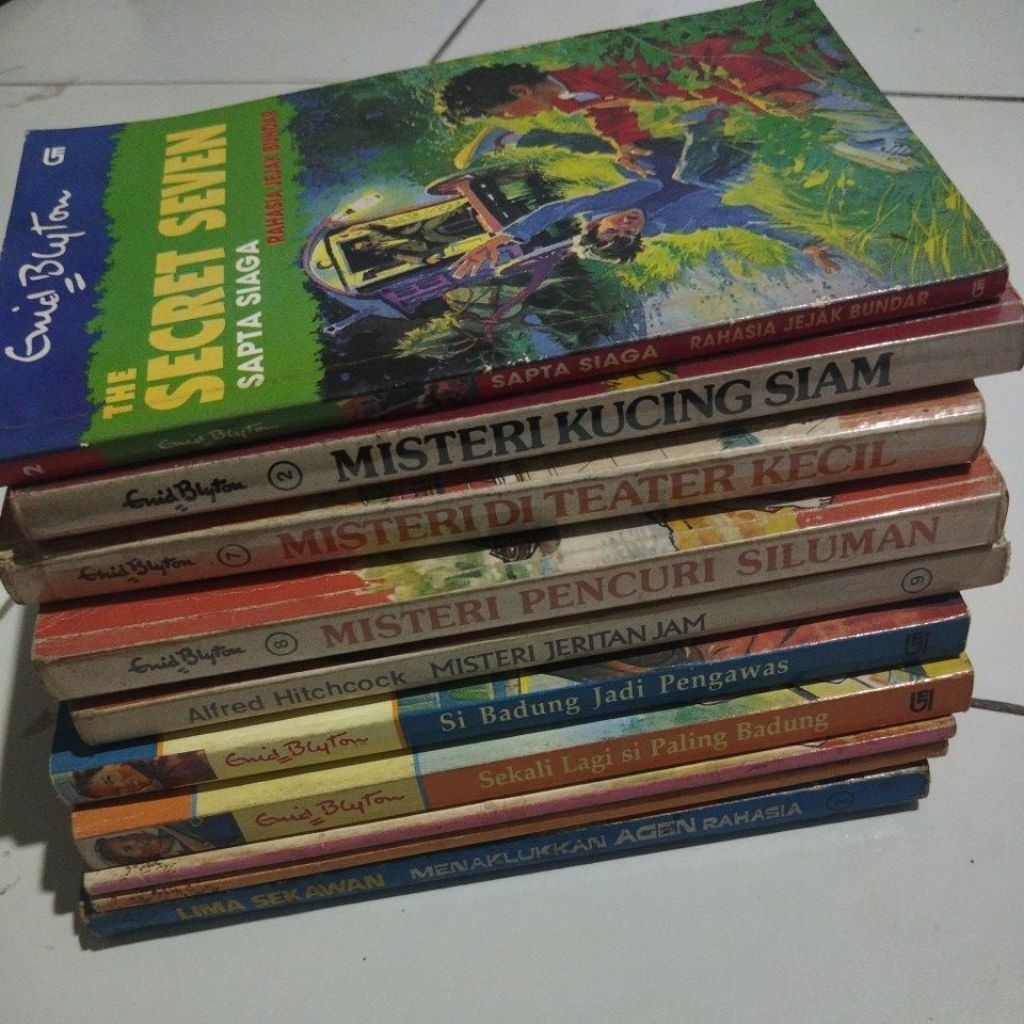 Novel Langka Enid Blyton/Lima Sekawan/Alfred Hitchcock