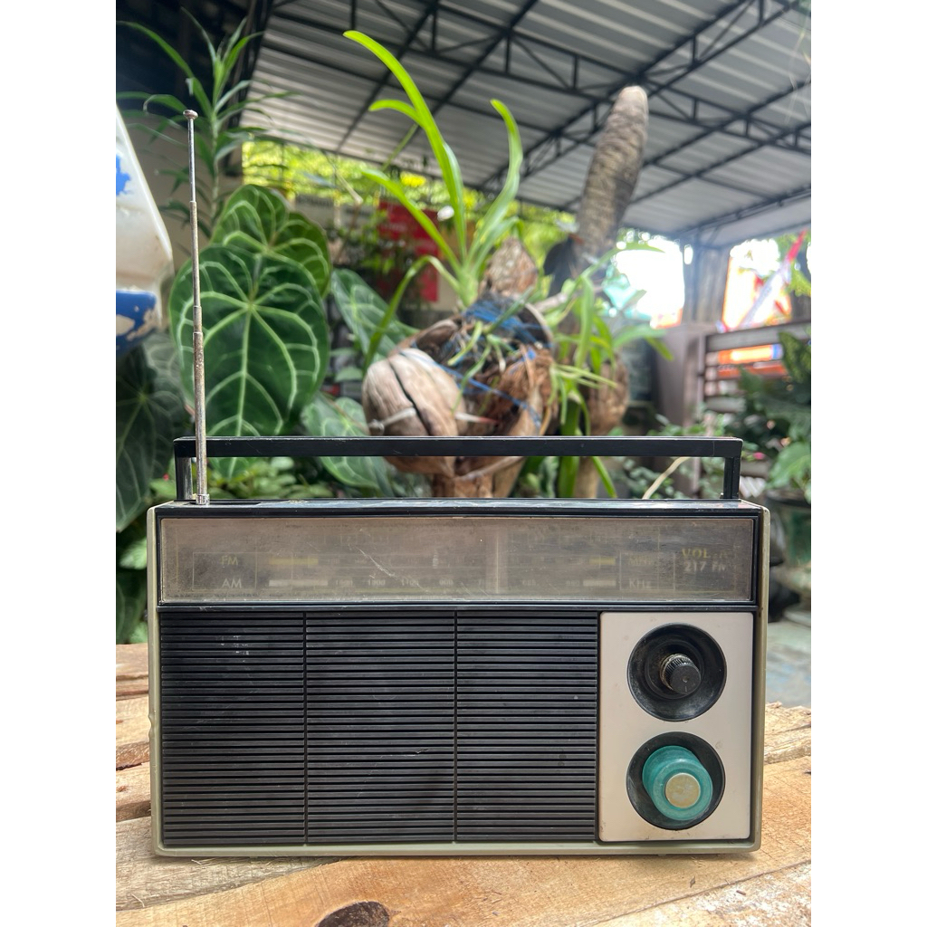 Radio 2 Band (AM/FM) Klasik Jadul for Display, Philips (?)
