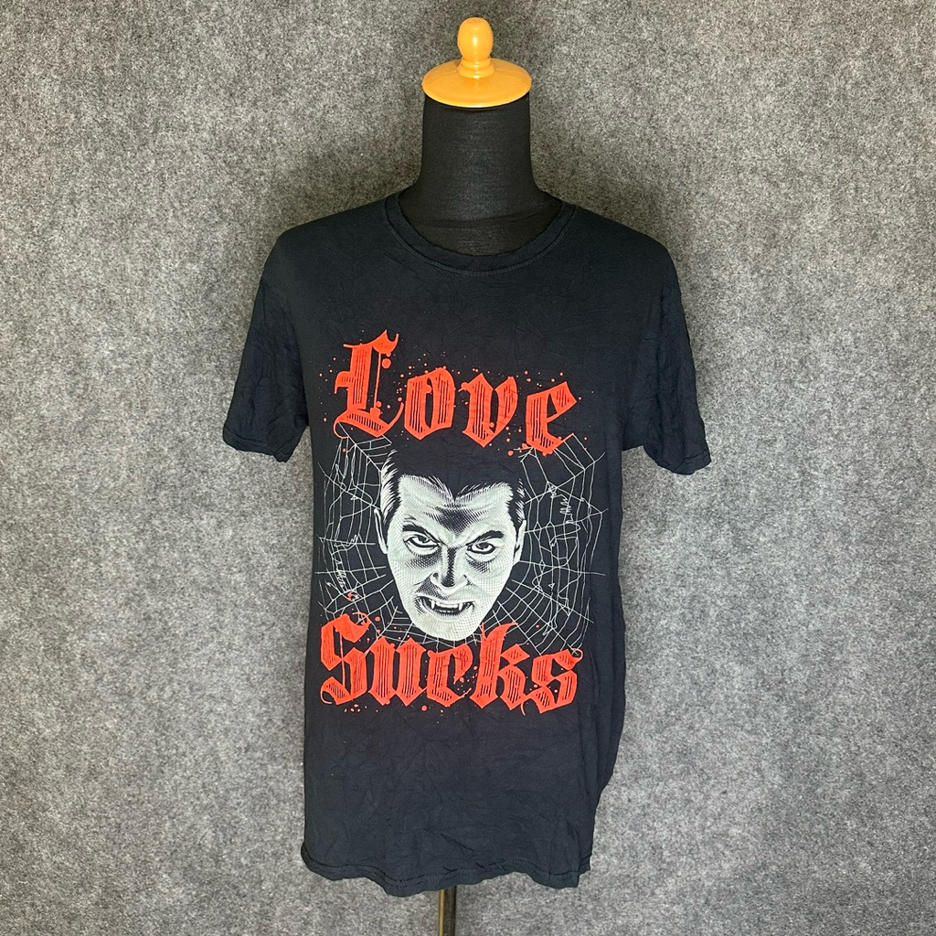 dracula by universal studio t shirt