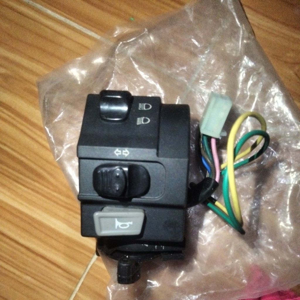 holder saklar kiri yamaha vega new vega r