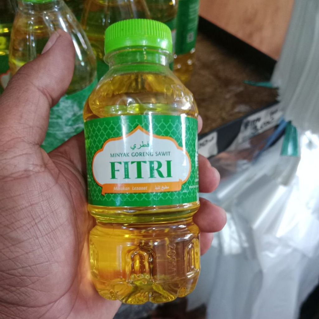 

Minyak goreng fitri 200ml isi 24 pcs
