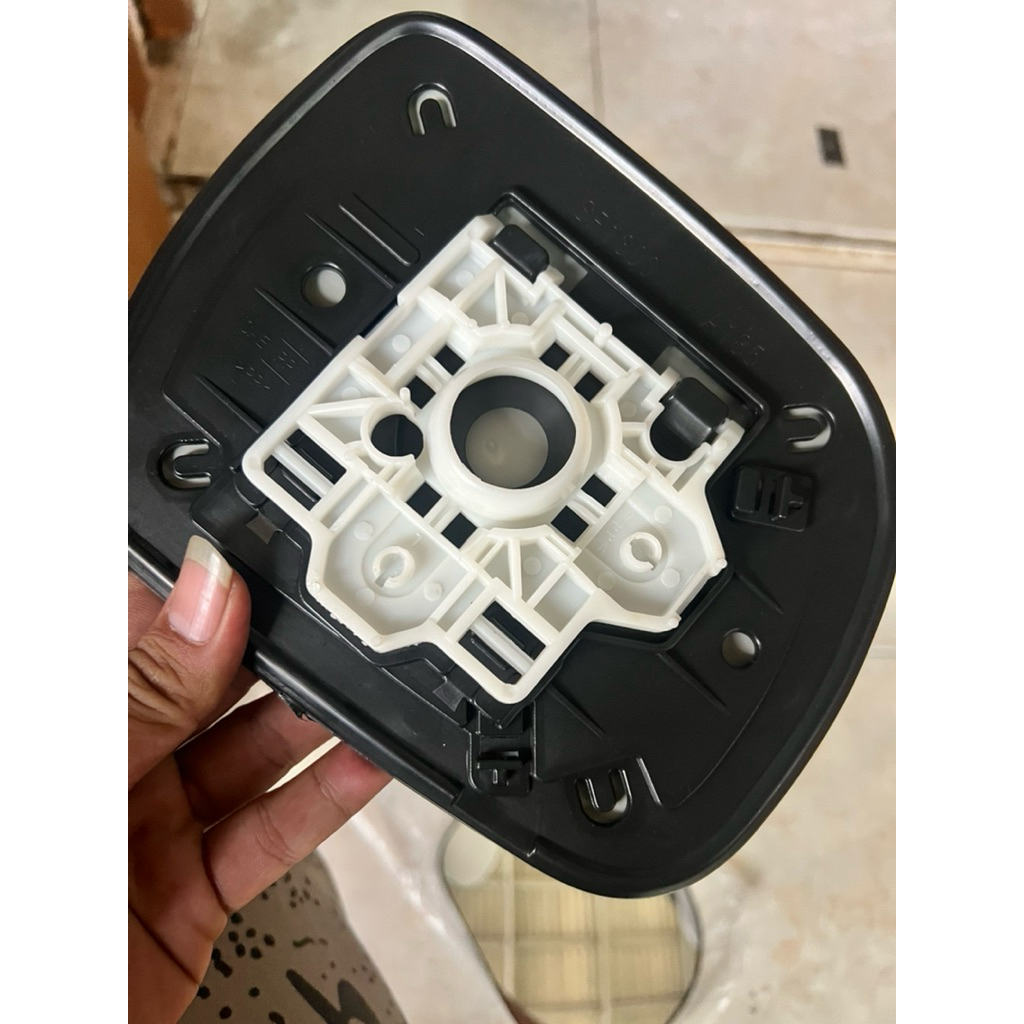 BREKET BRACKET DUDUKAN KACA SPION SEMUA MOBIL TOYOTA INNOVA INOVA FORTUNER HILUX E G V J 2004 2006 2