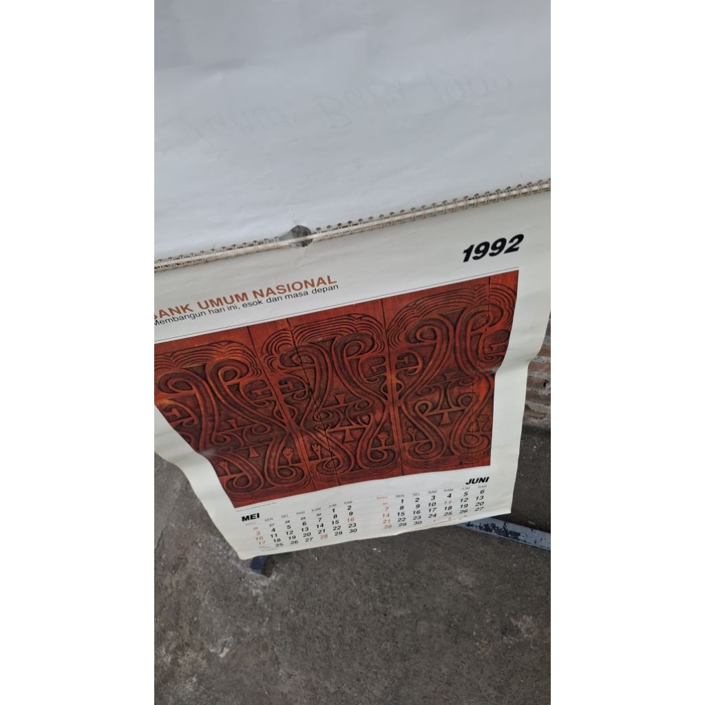 

Kalender mei- desember 1992 jadul antik vintage display lawas kuno 15rb