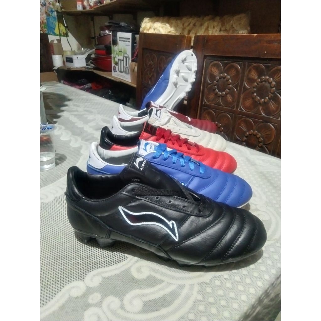 sepatu sepak bola kulit Airrac pul 13  pul 6 & putsal  ht, br,pt,mr, original kulit lembu