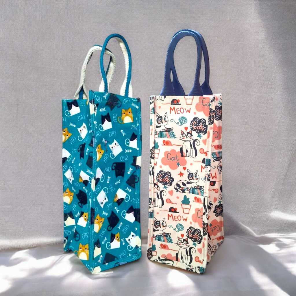Tas Tumbler Botol 2 Liter Size 12 x 12 x 32 Cm Bahan Kanvas Tebal Motif Kucing Lucu
