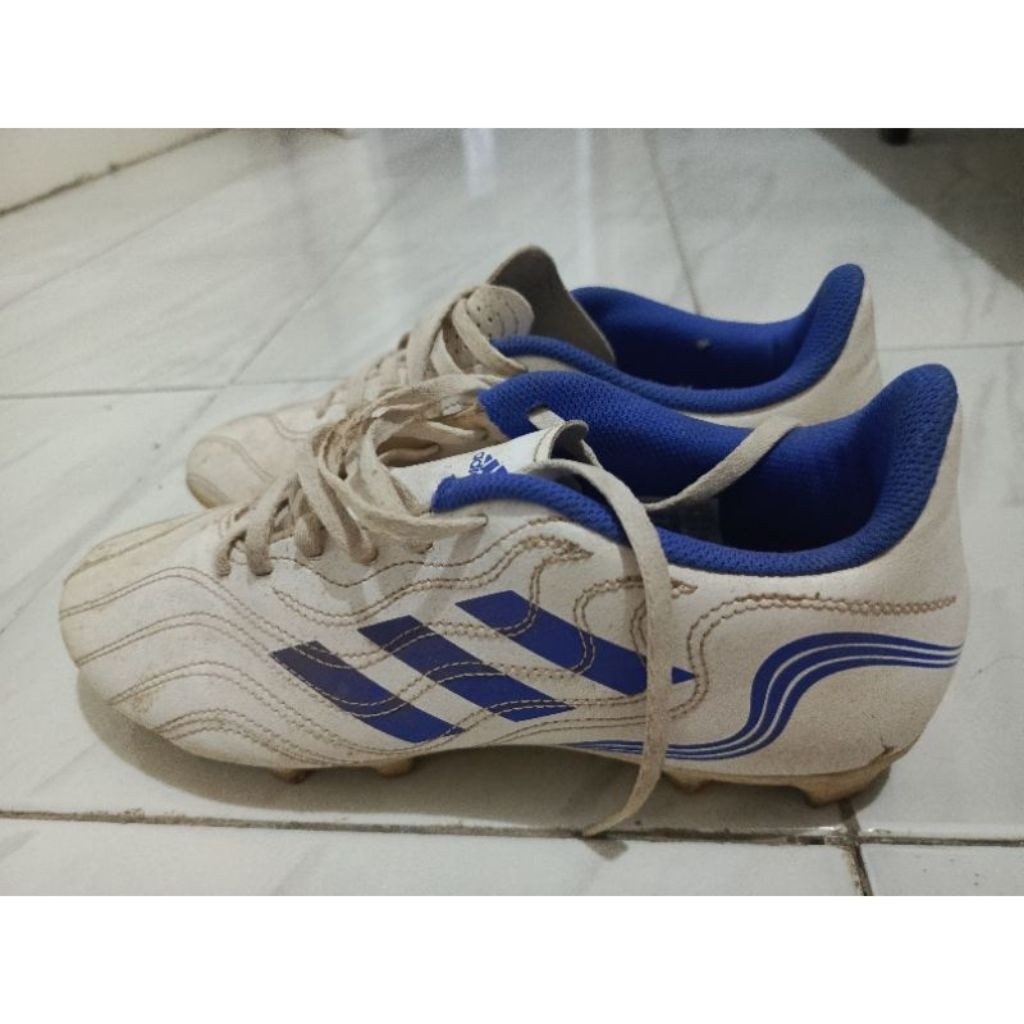 sepatu adidas bola original