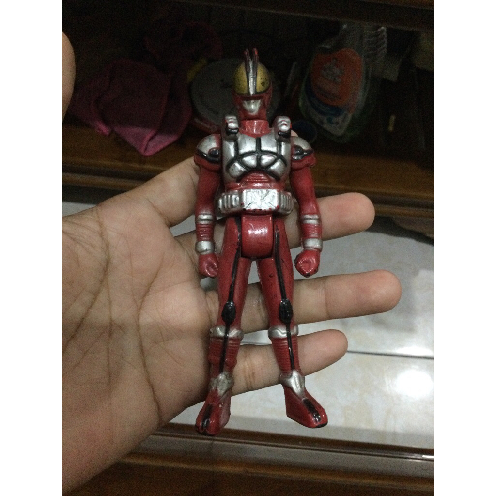kamen rider figure kw bootleg kondisi sesuai foto