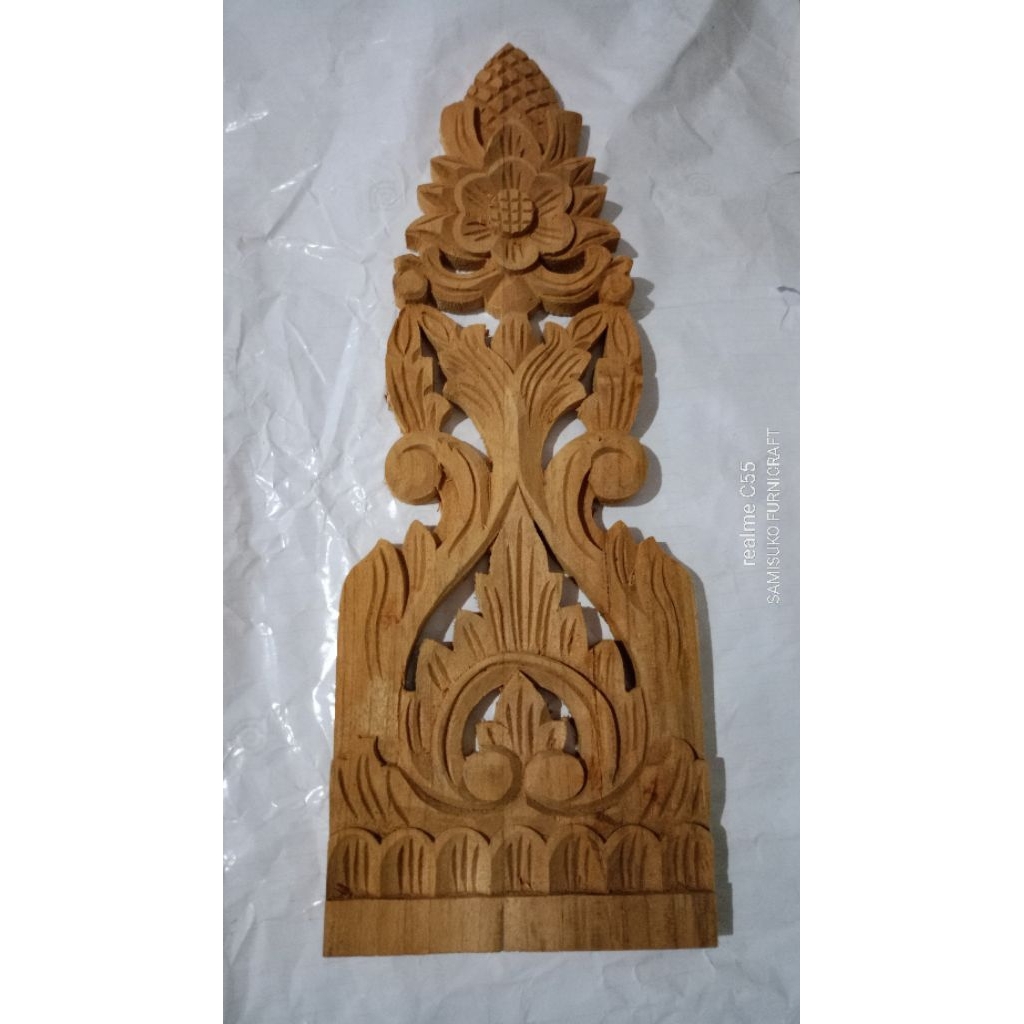 ukiran tempel Soko 14an mawar