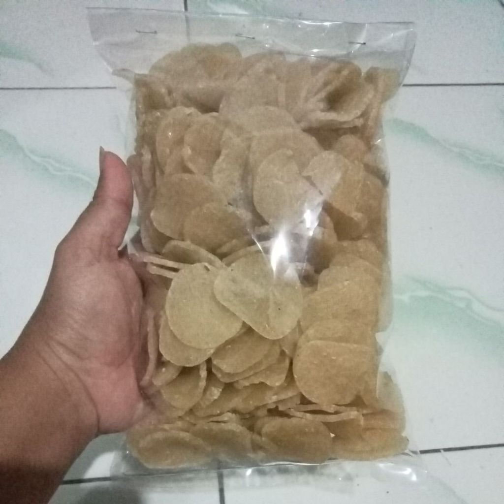 

kerupuk nasi mentah