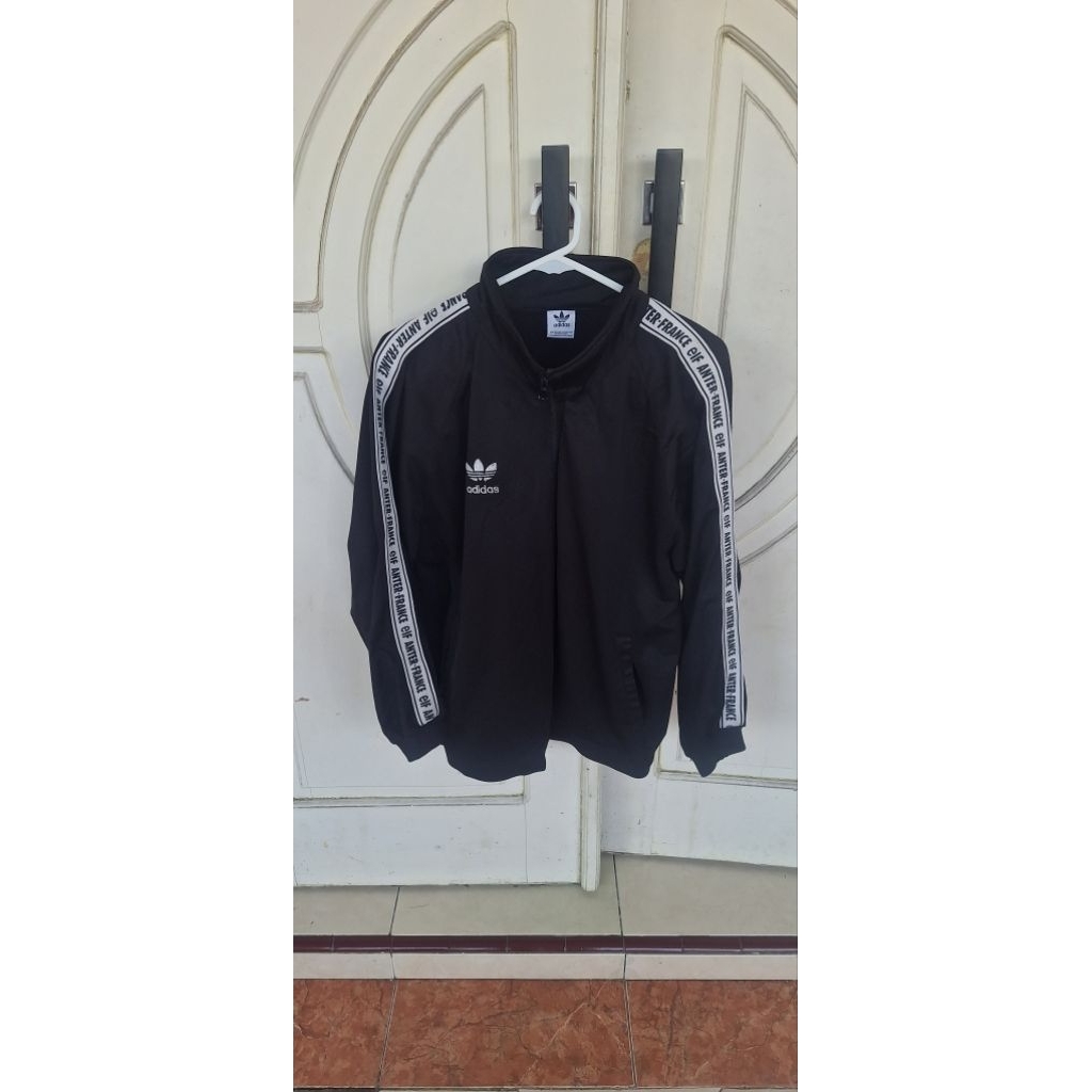 Jaket Adidas big logo fashion