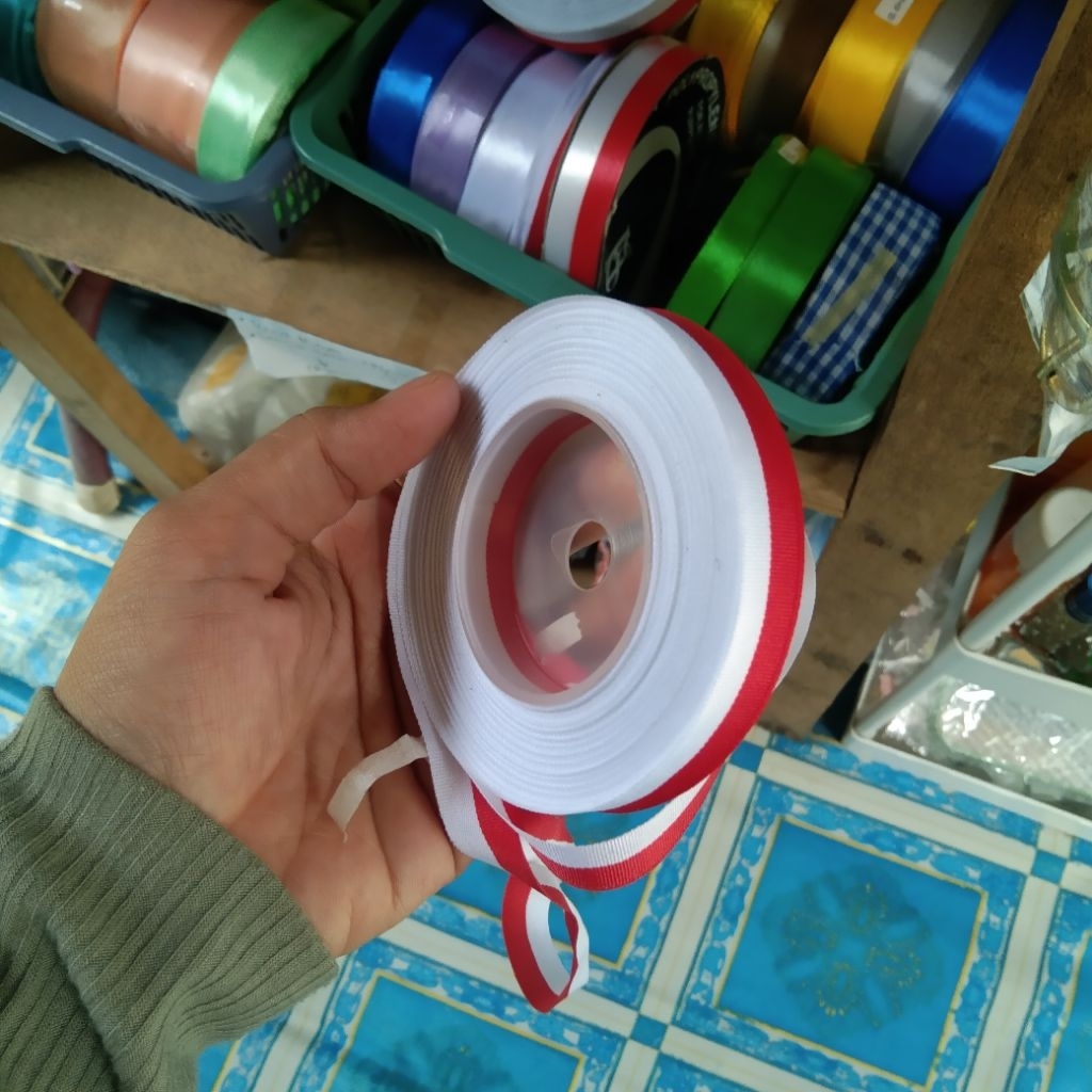 

NANSTORE | Pita Merah Putih