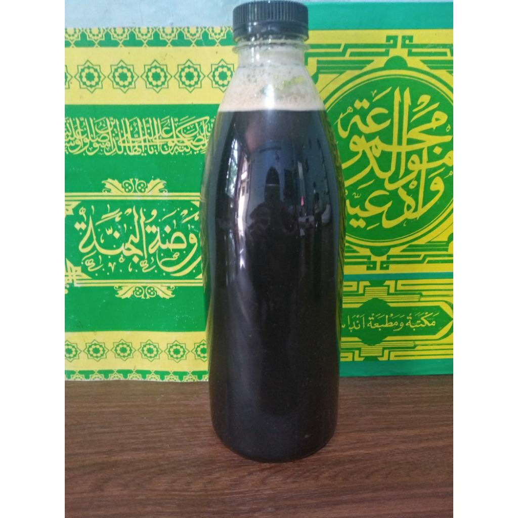 

madu asli 100% liar hutan Sialang berat isi 800gr