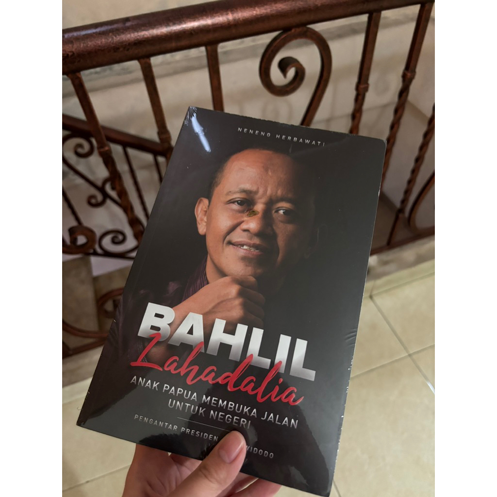 BUKU BARU NEW SEGEL BAHLIL LAHADALIA ANAK PAPUA